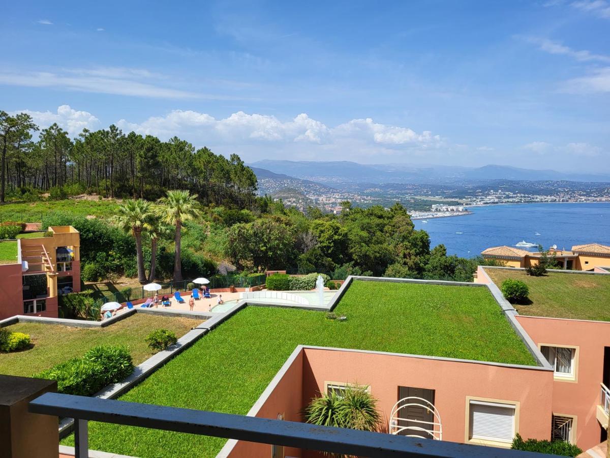 Vue Mer Et Esterel Sur La Baie De Cannes テウル・シュル・メール エクステリア 写真